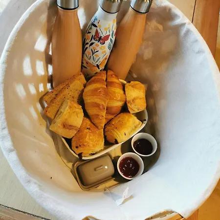 Semesterbostad Les Nuits Etoilees Du Moulin Petit Dejeuner Inclus Sainte-Orse