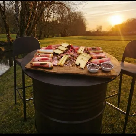 Semesterbostad Les Nuits Etoilees Du Moulin Petit Dejeuner Inclus